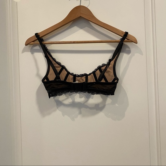 Victoria’s Secret Very Sexy Lace Bra - Picture 3 of 3